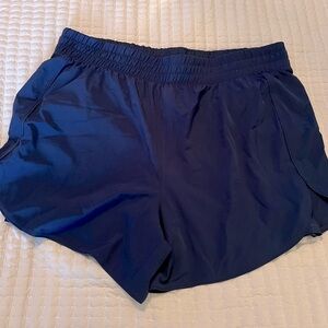 2X Avia fully lined navy blue athletic shorts.